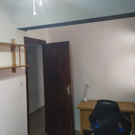 Piso Compartido Cerca De La Universidad Ceu Nocleg ze śniadaniem Moncada