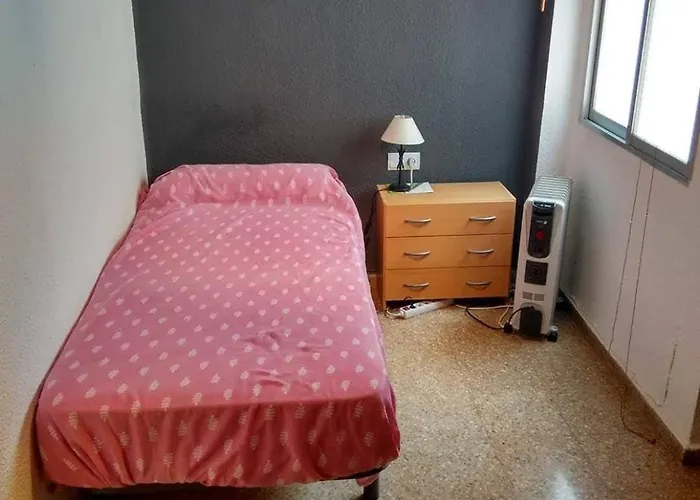 Piso Compartido Cerca De La Universidad Ceu *